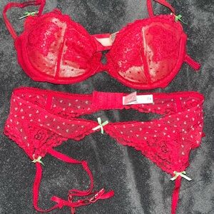 Victoria's Secret Red Lace Bra 34b and M Garter Set